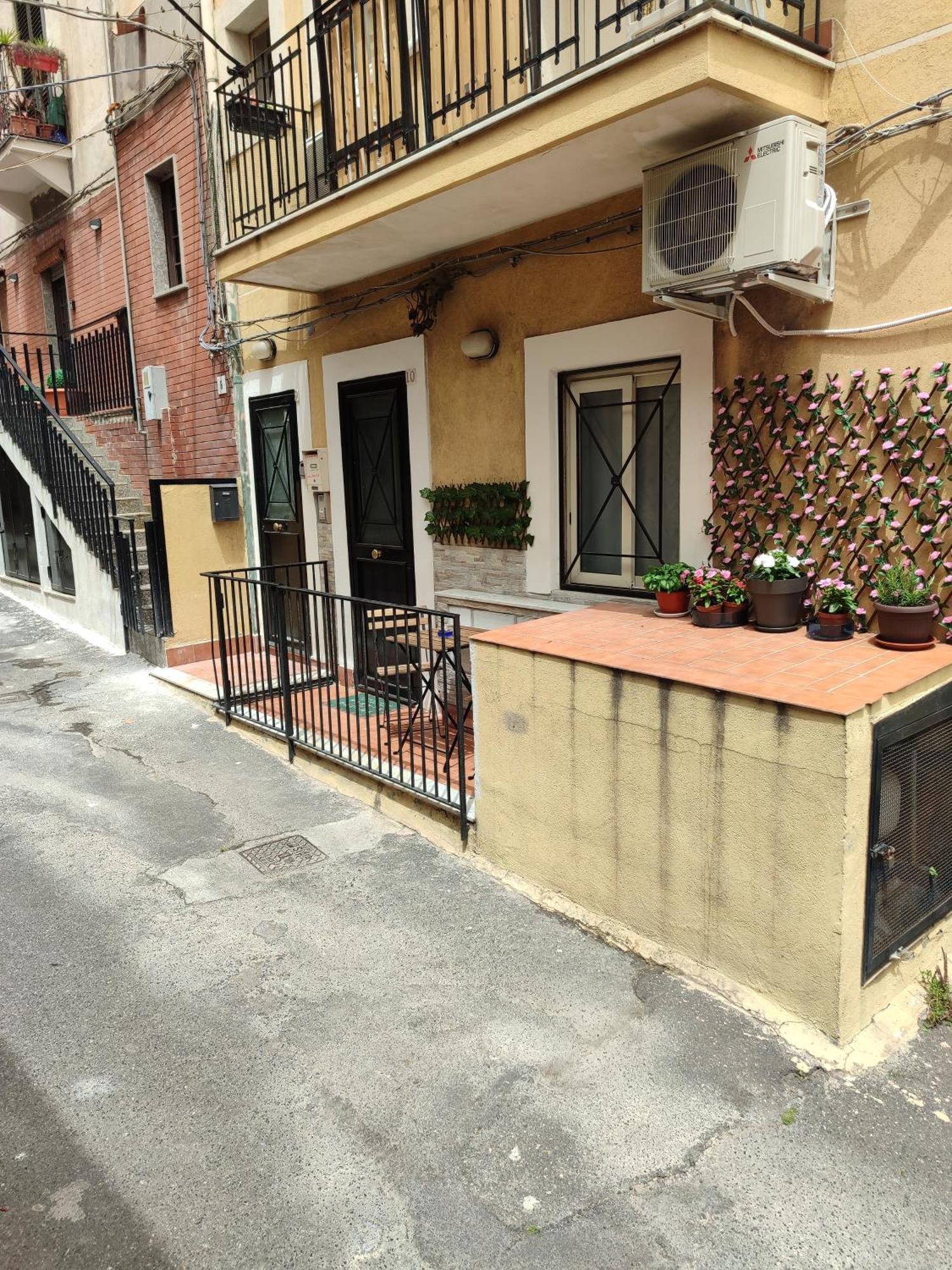 Le Case Del Cortile Catania Exterior photo
